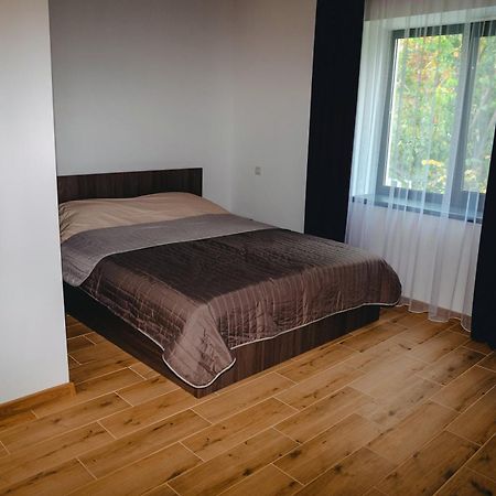 Four Rooms Apartments Tscherkassy Exterior foto
