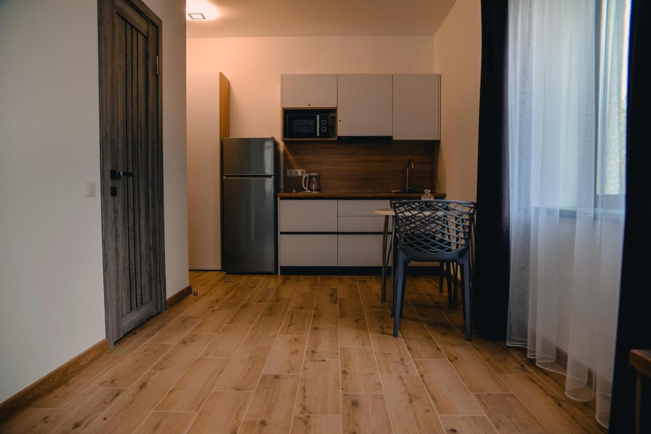 Four Rooms Apartments Tscherkassy Exterior foto