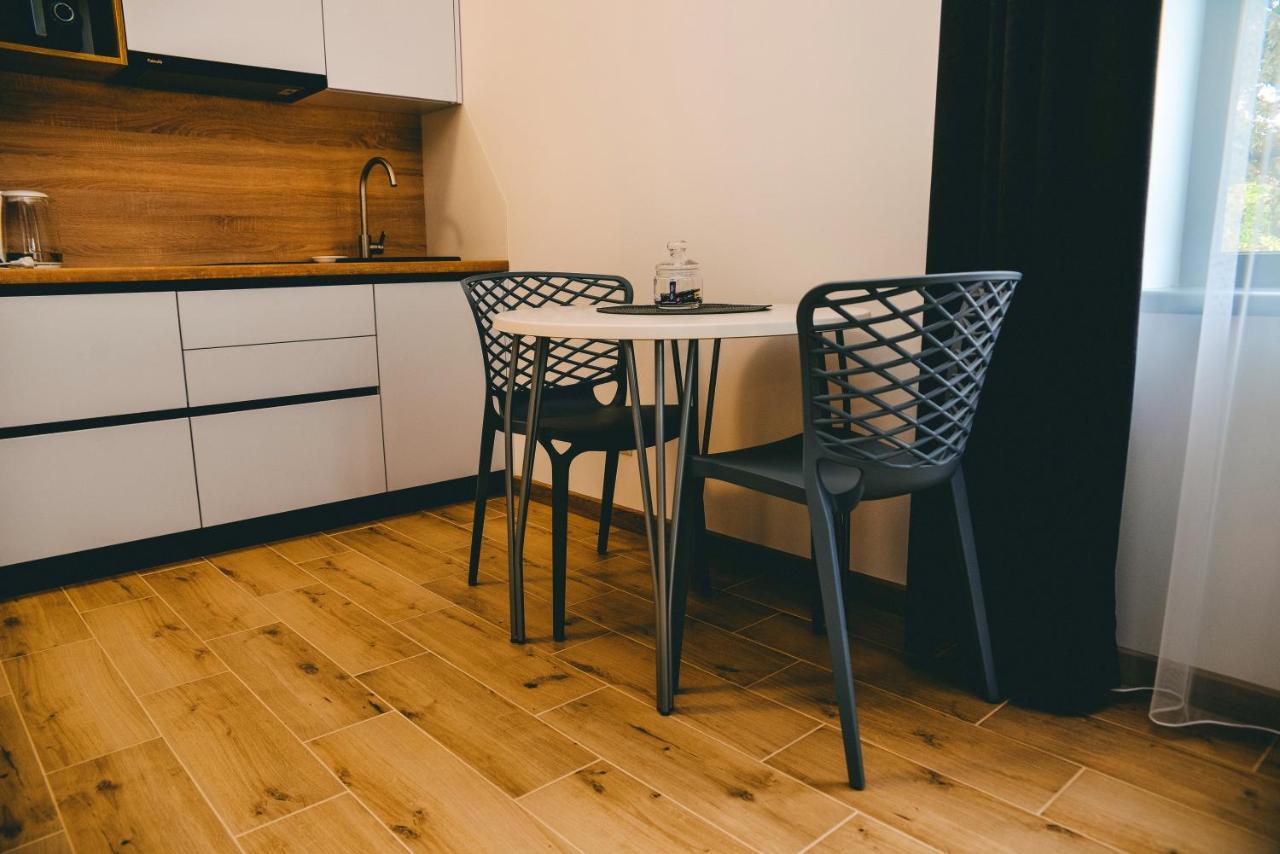 Four Rooms Apartments Tscherkassy Exterior foto