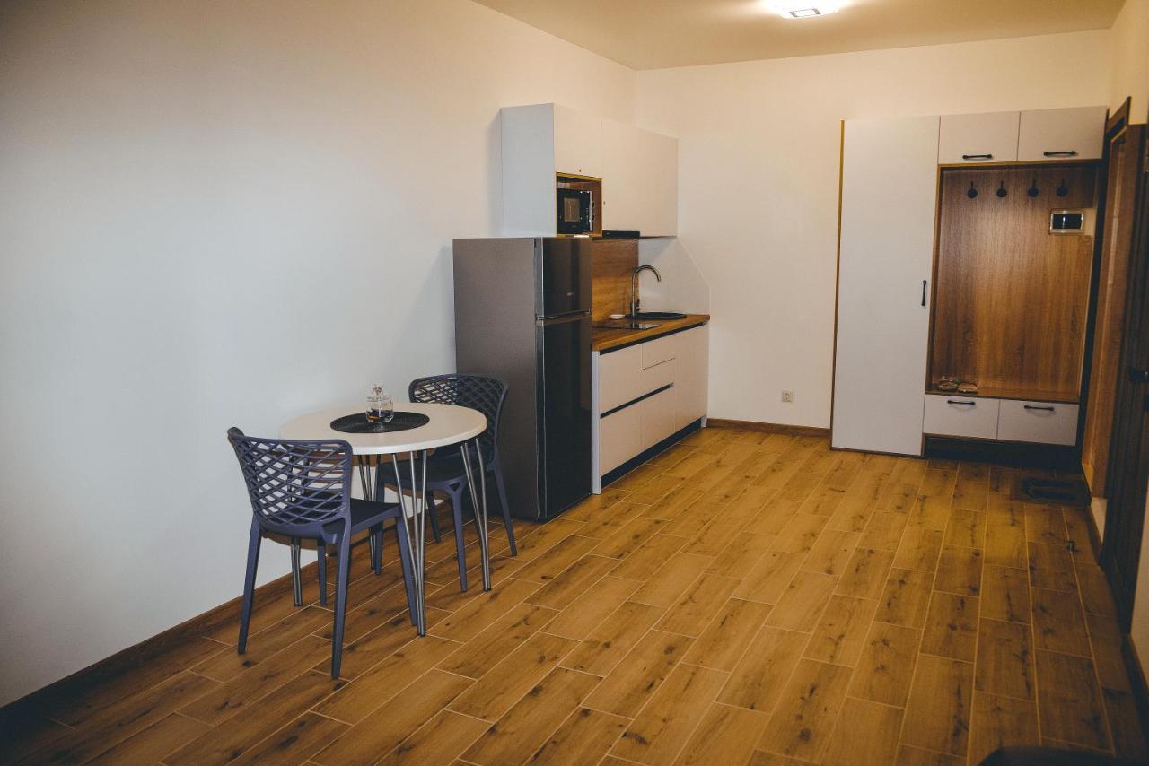 Four Rooms Apartments Tscherkassy Exterior foto
