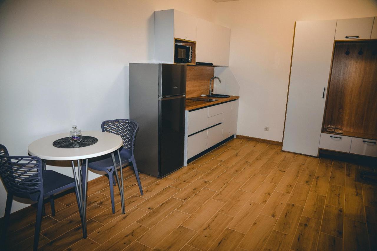 Four Rooms Apartments Tscherkassy Exterior foto