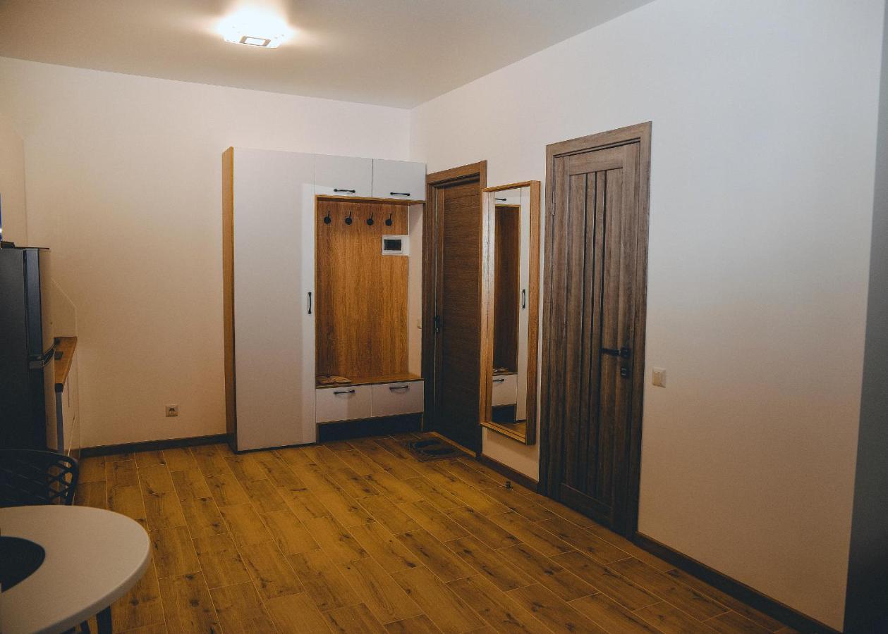 Four Rooms Apartments Tscherkassy Exterior foto